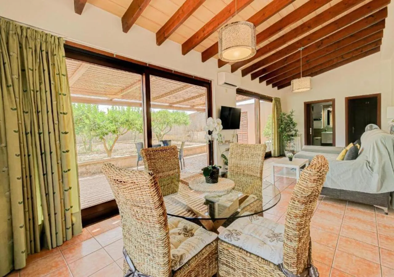 別荘 S'Hostalet, Casa De Campo Con Piscina En Mallorca モントゥィリィ
